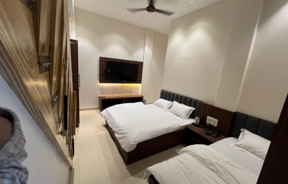 Mahant ji Residency Rooms Pictures