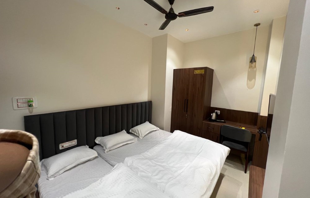 Mahant ji Residency Rooms Pictures