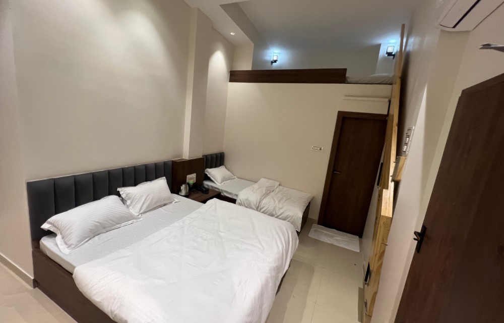 Mahant ji Residency Room Picture